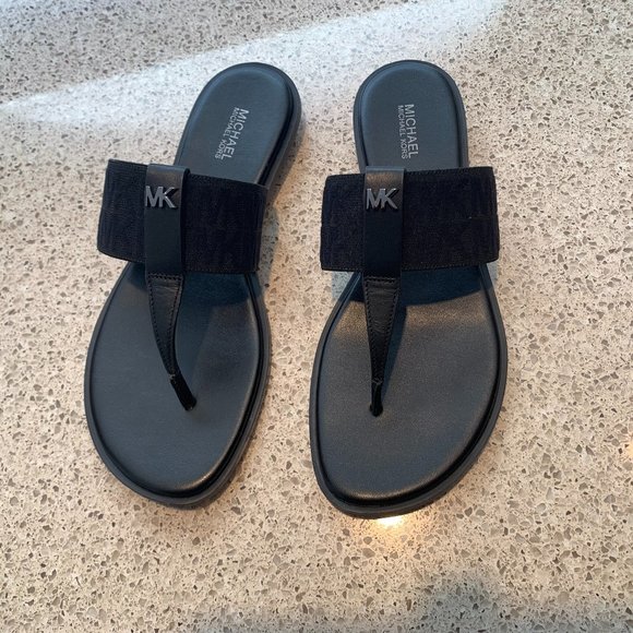 ** SOLD **    Michael Kors Flat Sandals - Picture 2 of 7
